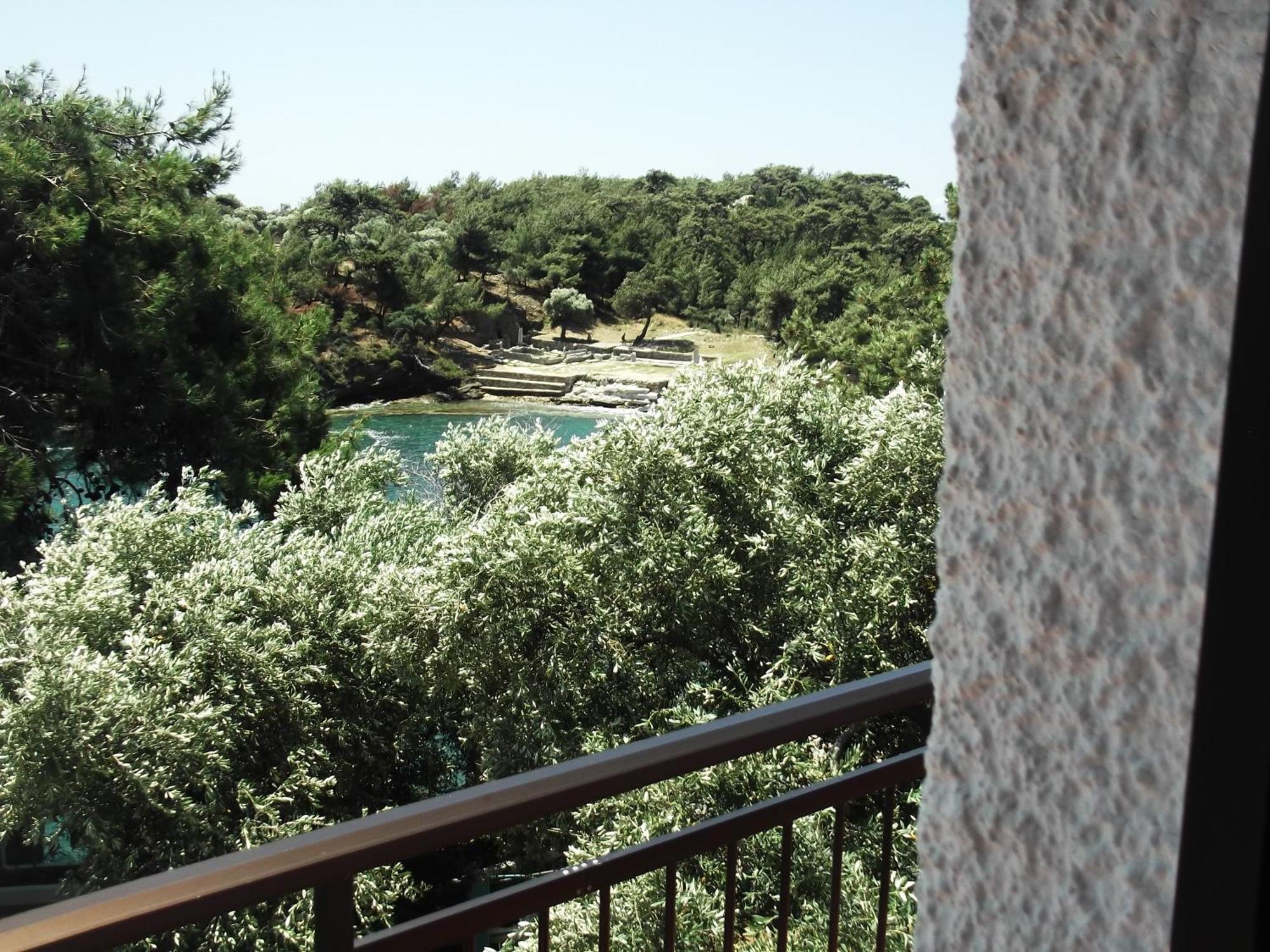 Gorgona Rooms Alikí エクステリア 写真