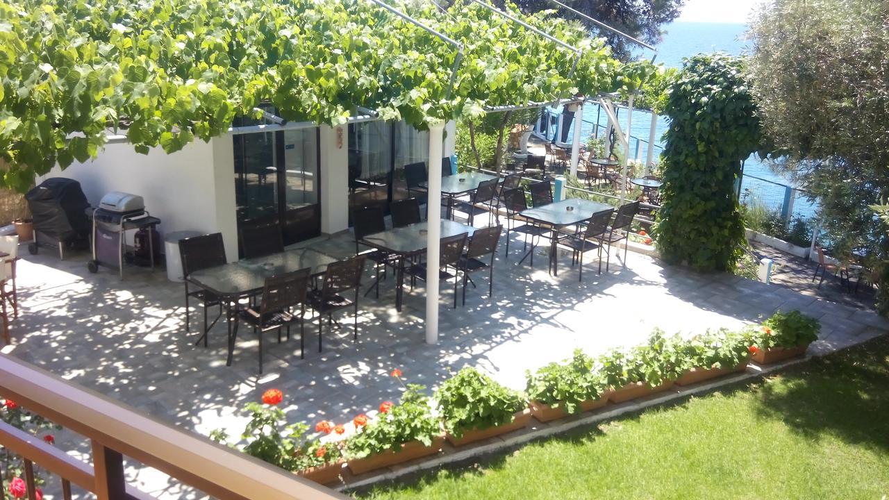 Gorgona Rooms Alikí エクステリア 写真