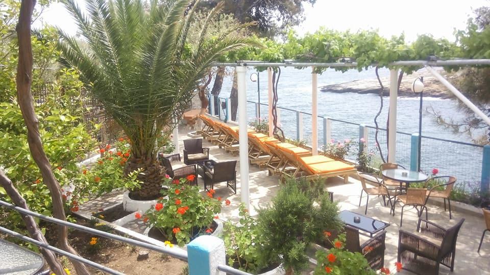 Gorgona Rooms Alikí エクステリア 写真